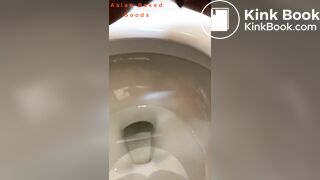 Hot girl pooping - video 33