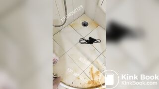 Chinese mega-floor-poop