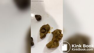 Hot teen loose shit into bathtub