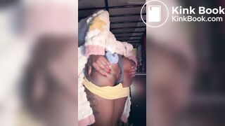 Ebony Scat - video 27