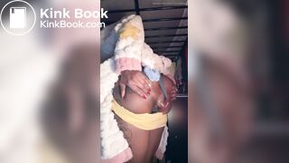 Ebony Scat - video 27