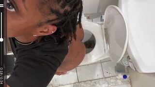 Ebony takes a quick shit