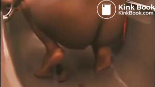pooping - video 593