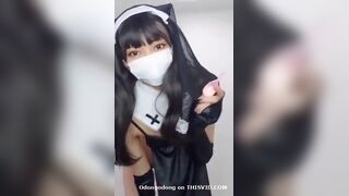 Cute Japan girl poop