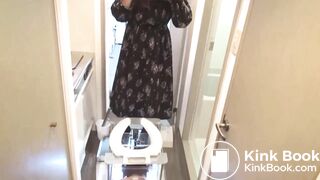 JAPANESE HUMAN TOILET SLAVE 18-9