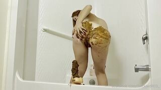 redhead anal shit gaming in bathtub