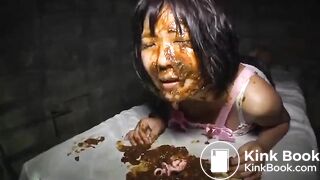 Jap girl covered in scat and eating most of it.