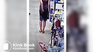 Sexy tourist drop a load on local market