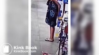 Sexy tourist drop a load on local market