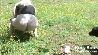 Girl pooping outdoor - video 12