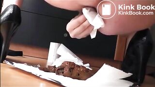 Beautiful pussy and stunning pooping asshole