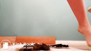 Desperate shitting and foot play for raul