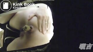 Girls asian pooping piss toilet.MML_016