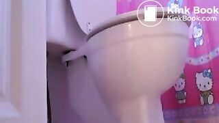 Girl with cute legs poops 2