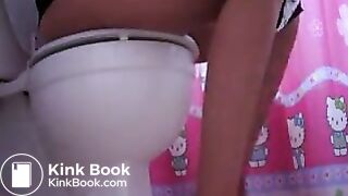 Girl with cute legs poops 2