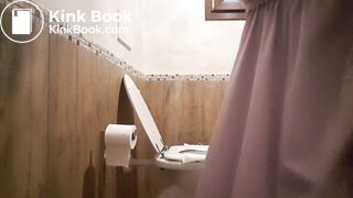 hot bbw takes a noisy delicious dump on the toilet