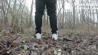 Shitting on some leaves