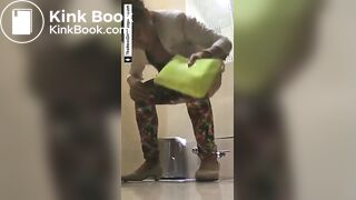 Girl Chinese piss pooping toilet.LLT-032