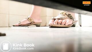 Girls china pooping piss toilet.TYT_040