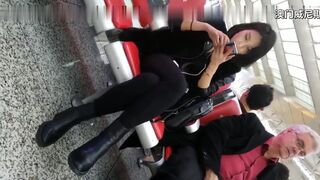 Girls chinese piss pooping toilet.MML_015