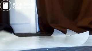 White bitch drop the world most beautiful poop ever!!