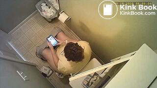Wife Shitting - Hidden Cam