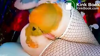 Egirl shits on her dildo 1