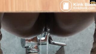 Girl Chinese pooping pis toilet.FFT_022