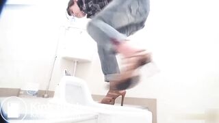 pooping in toilet nice selfie girl