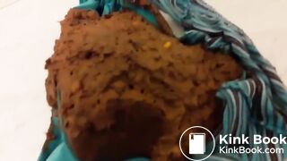 Leak in a large amount of poop panties