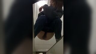 Girls chinese piss pooping toilet.MML_034