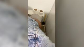 Girl poop - video 59