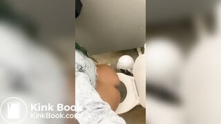 Girl poop - video 59