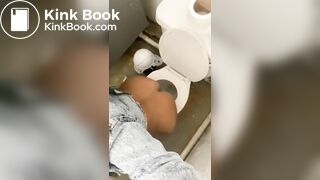 Girl poop - video 59