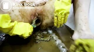 Couple scat play with farmed shit