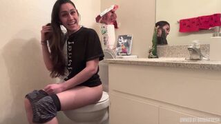 yet another youtuber pooping