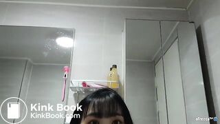 korean girl poop - video 9