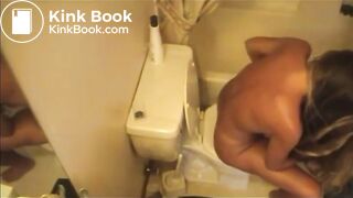 Hot tanned girl pooping