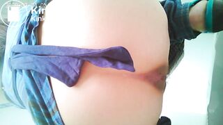 Chinese girl pooping2