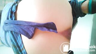 Chinese girl pooping2