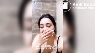 Instagram hottie pooping