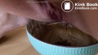 Cake preparation shitting