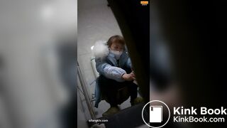 Girl Chinese pooping pis toilet.DJJ_04