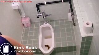 Woman forgets to flush her shit in toilet [VICD-263]