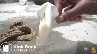 Jaoanese girl diarrhea and wipes with paper cup [PM105]