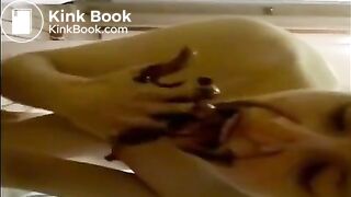 Skinny scat girl - video 3