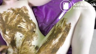 Fingering her shitty ass redhead