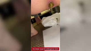 Girl Make Poop