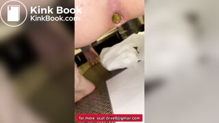 Girl Make Poop