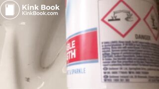 Woman desperate big dump